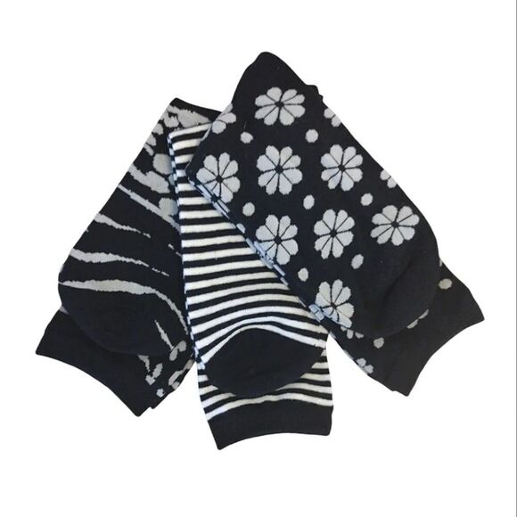 Kate Spade 3 Pairs Black White Floral Animal Prints Crew Socks NWT - Picture 3 of 10